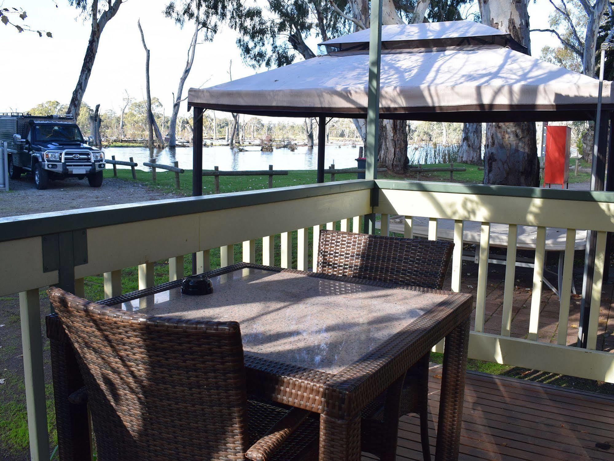 Cohuna Waterfront Holiday Park Ngoại thất bức ảnh