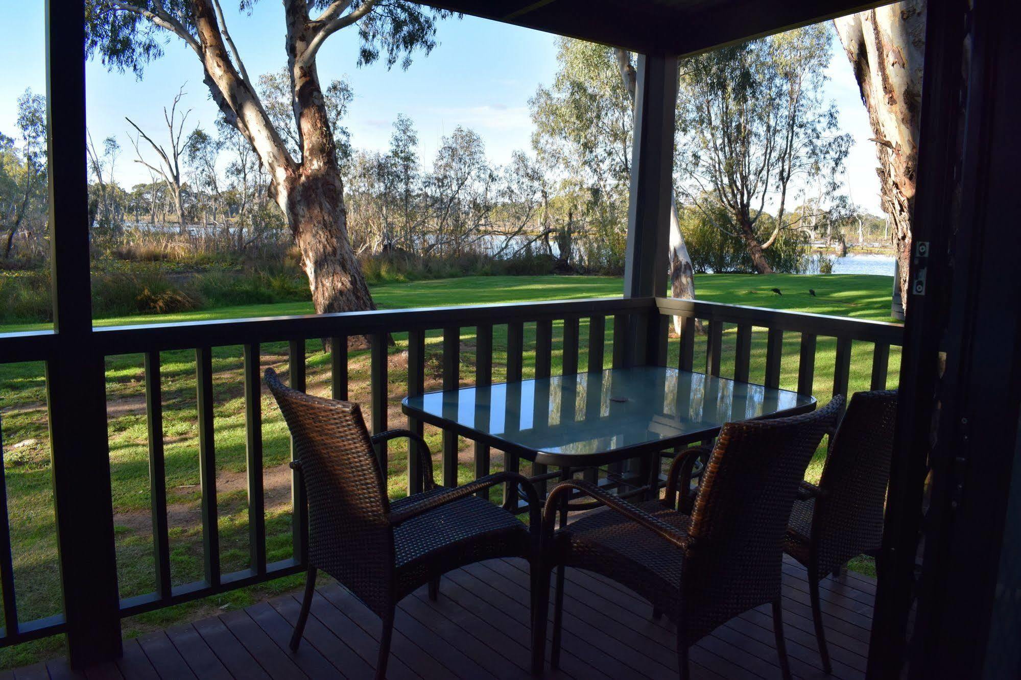 Cohuna Waterfront Holiday Park Ngoại thất bức ảnh